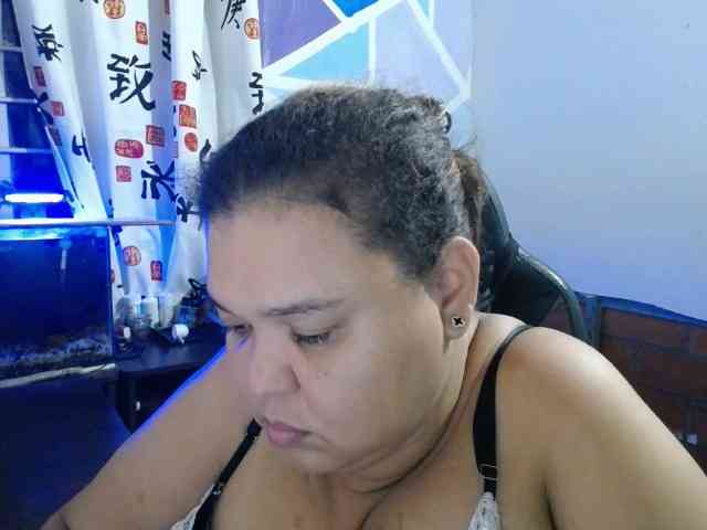 beautifulchubbyqueen webcam