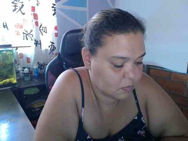 beautifulchubbyqueen webcam