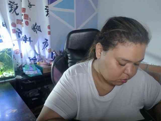 beautifulchubbyqueen webcam