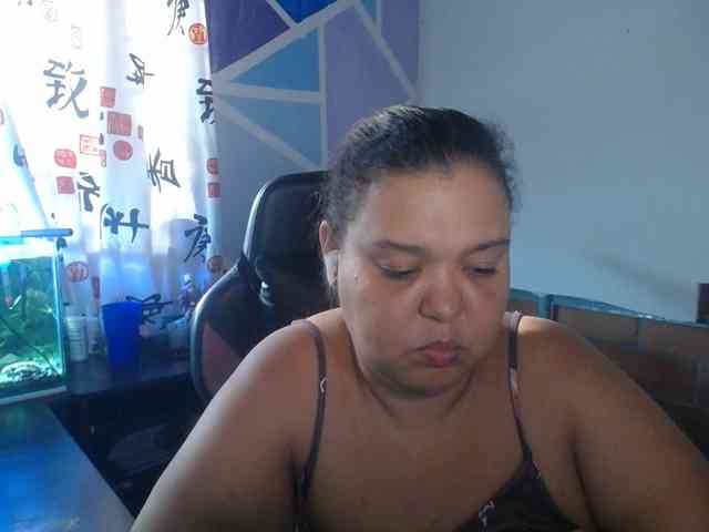 beautifulchubbyqueen webcam