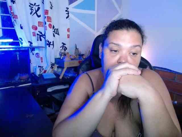 beautifulchubbyqueen webcam