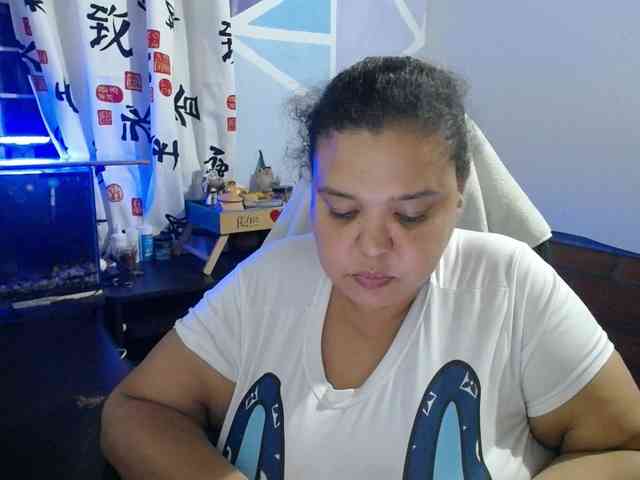 beautifulchubbyqueen webcam