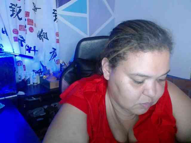 beautifulchubbyqueen webcam