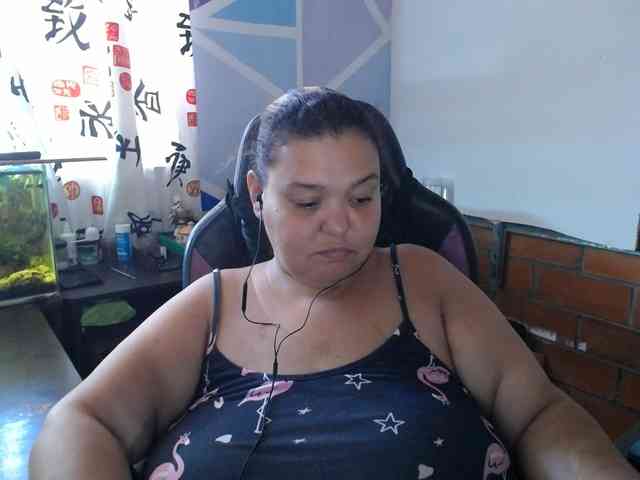 beautifulchubbyqueen webcam