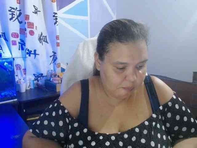beautifulchubbyqueen webcam