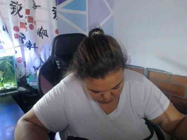 beautifulchubbyqueen webcam