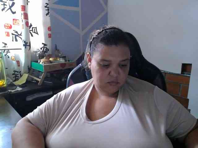 beautifulchubbyqueen webcam