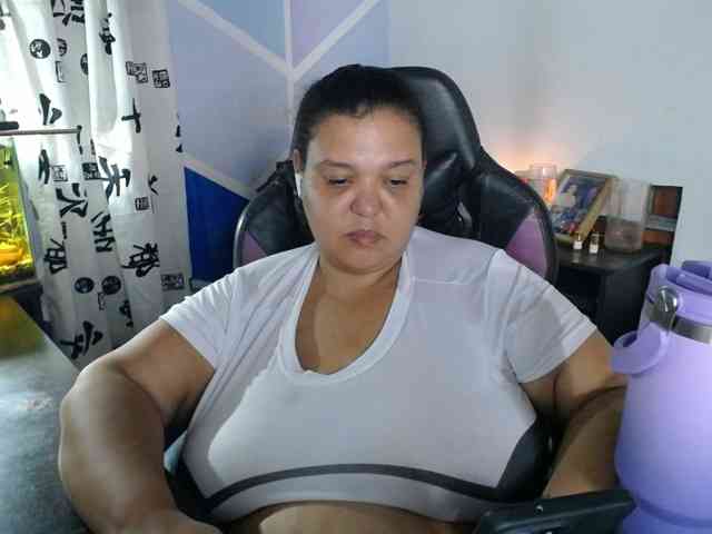 beautifulchubbyqueen's Sexcam
