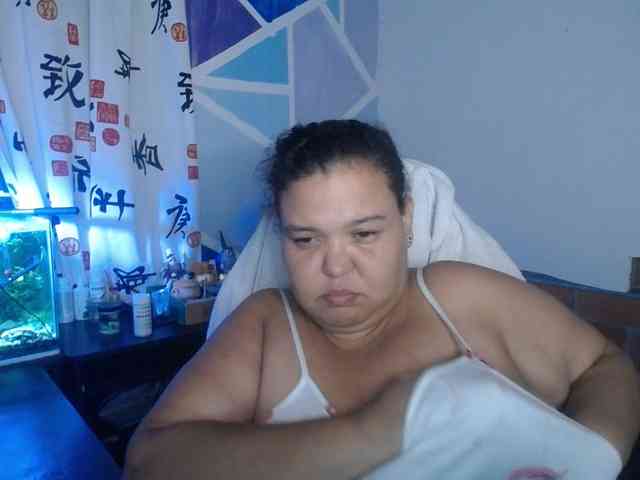 beautifulchubbyqueen webcam
