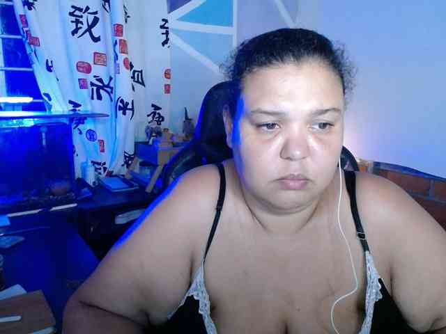 beautifulchubbyqueen webcam