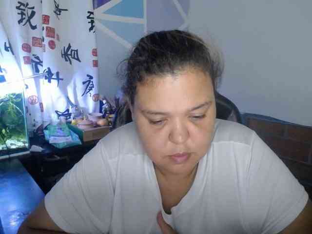 beautifulchubbyqueen webcam