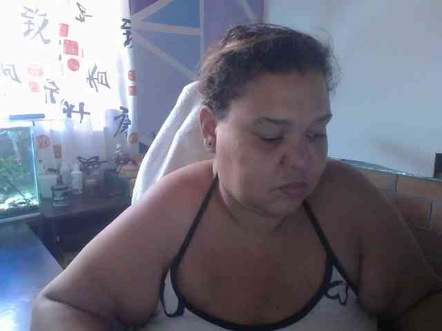 beautifulchubbyqueen webcam