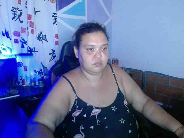 beautifulchubbyqueen webcam