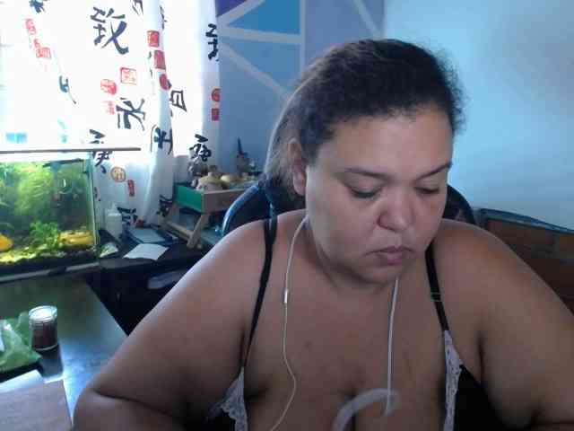 beautifulchubbyqueen webcam