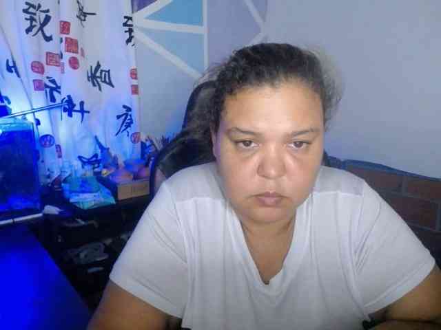 beautifulchubbyqueen webcam