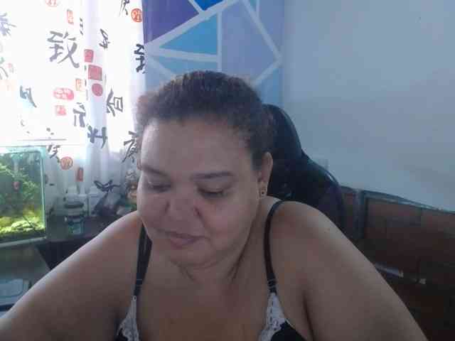 beautifulchubbyqueen webcam