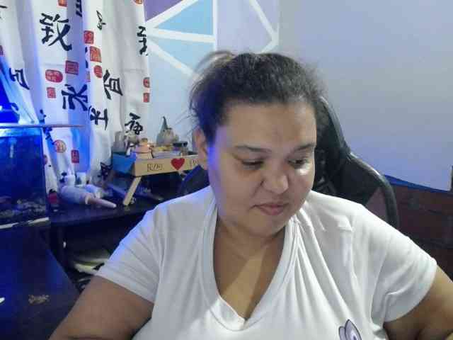 beautifulchubbyqueen webcam