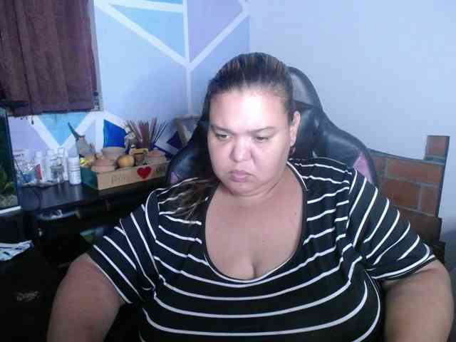 beautifulchubbyqueen webcam