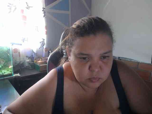 beautifulchubbyqueen webcam