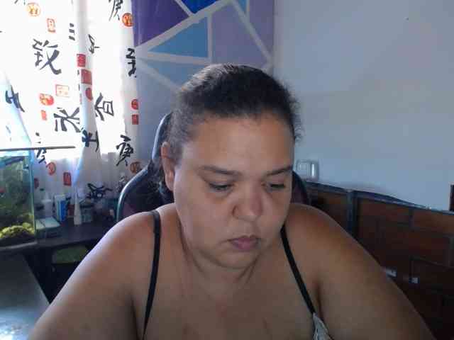 beautifulchubbyqueen webcam
