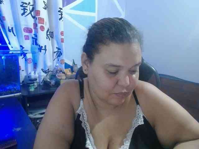 beautifulchubbyqueen webcam