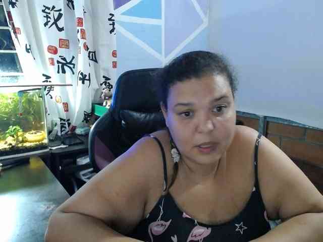 beautifulchubbyqueen webcam
