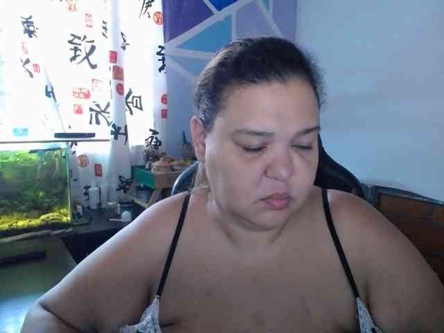beautifulchubbyqueen webcam