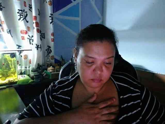 beautifulchubbyqueen webcam