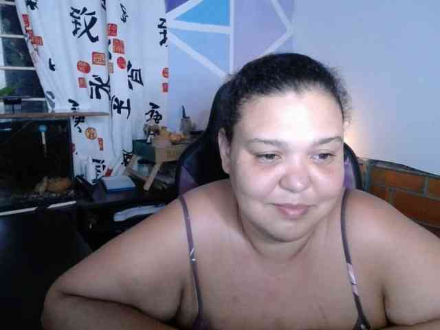 beautifulchubbyqueen webcam