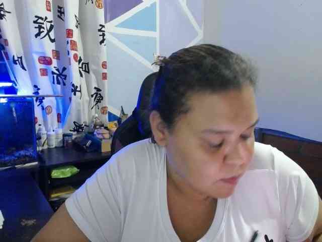 beautifulchubbyqueen webcam