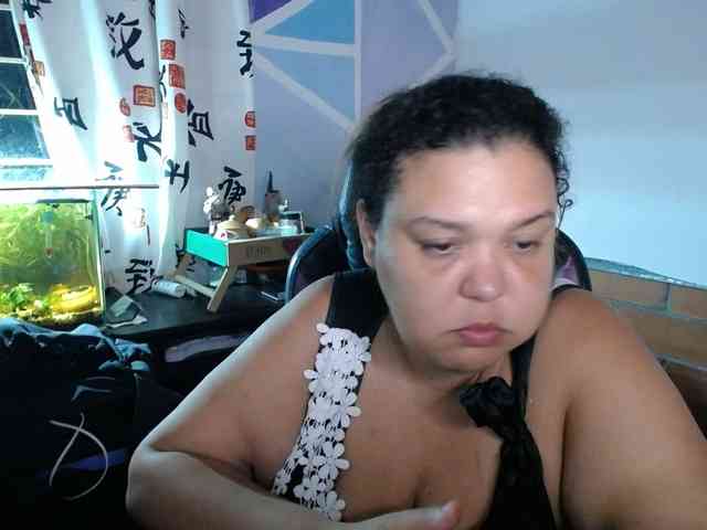 beautifulchubbyqueen webcam
