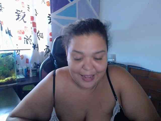 beautifulchubbyqueen webcam