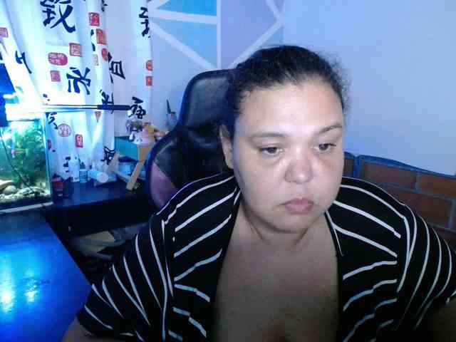 beautifulchubbyqueen webcam