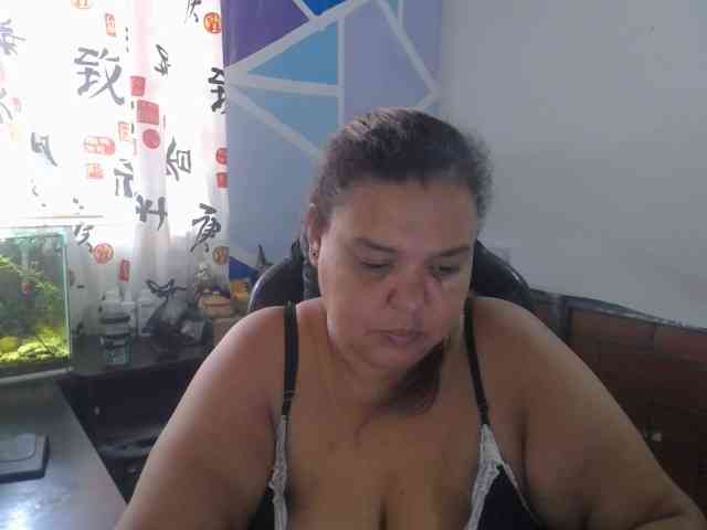 beautifulchubbyqueen webcam