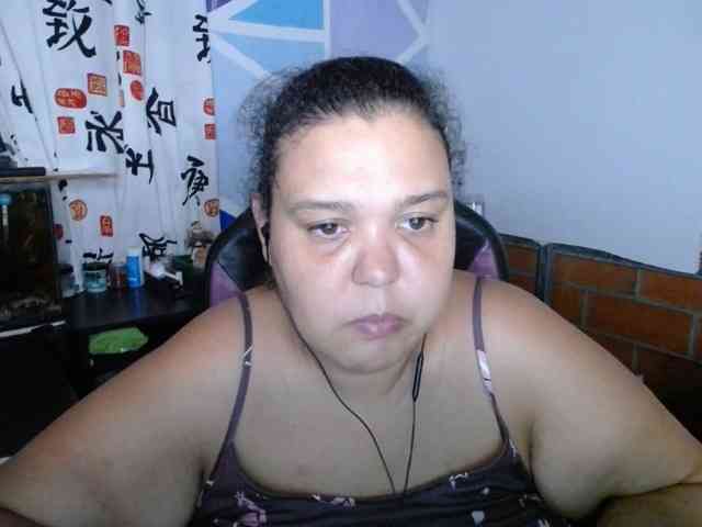 beautifulchubbyqueen webcam