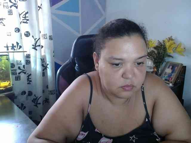 beautifulchubbyqueen webcam