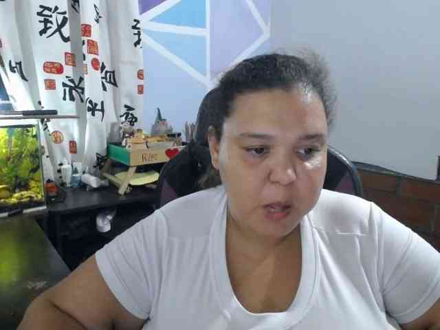 beautifulchubbyqueen webcam