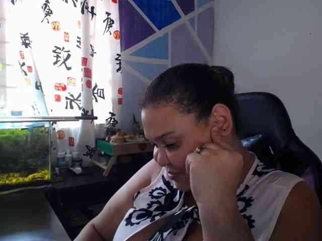 beautifulchubbyqueen webcam