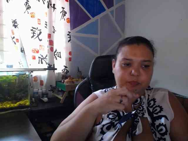 beautifulchubbyqueen webcam