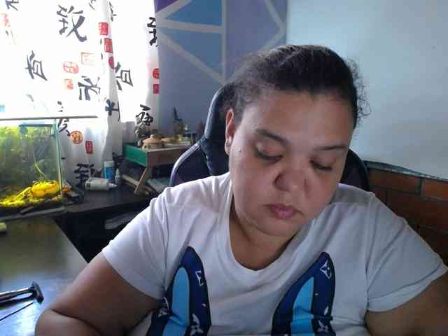 beautifulchubbyqueen webcam