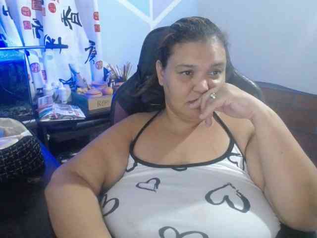 beautifulchubbyqueen webcam