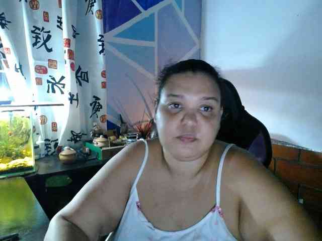 beautifulchubbyqueen webcam
