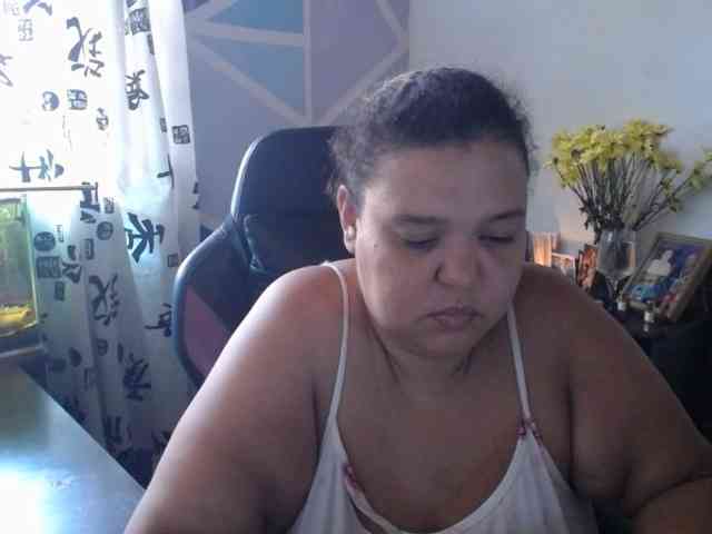 beautifulchubbyqueen webcam