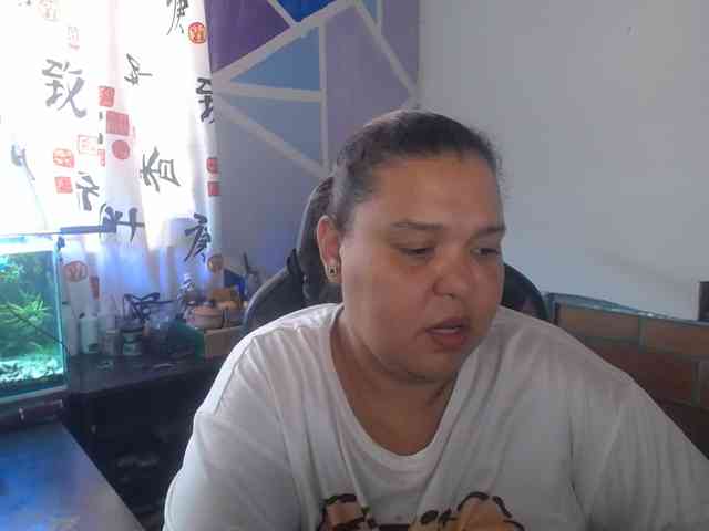 beautifulchubbyqueen webcam