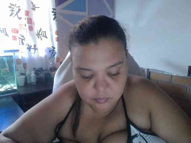 beautifulchubbyqueen webcam
