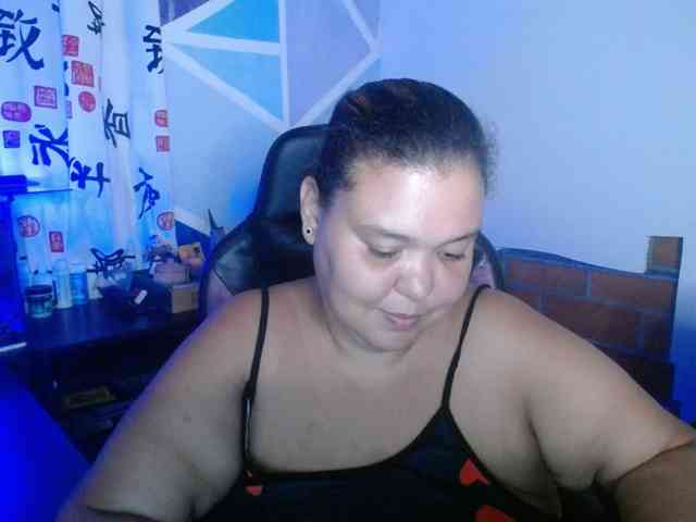 beautifulchubbyqueen webcam