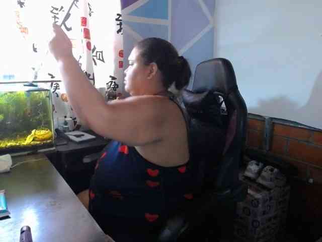 beautifulchubbyqueen webcam