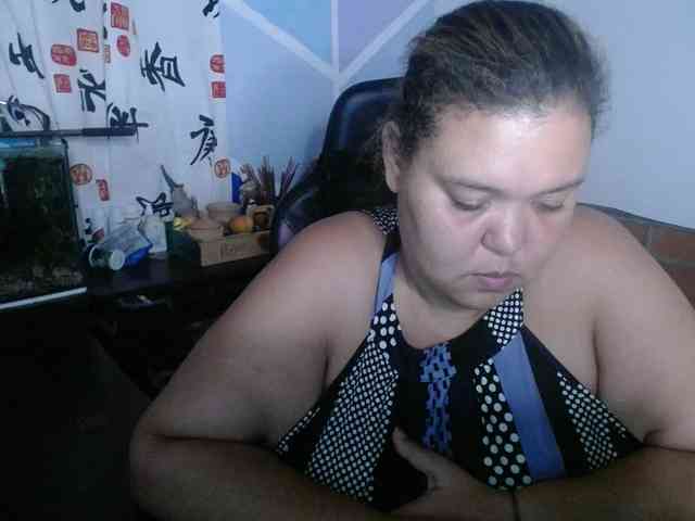 beautifulchubbyqueen webcam