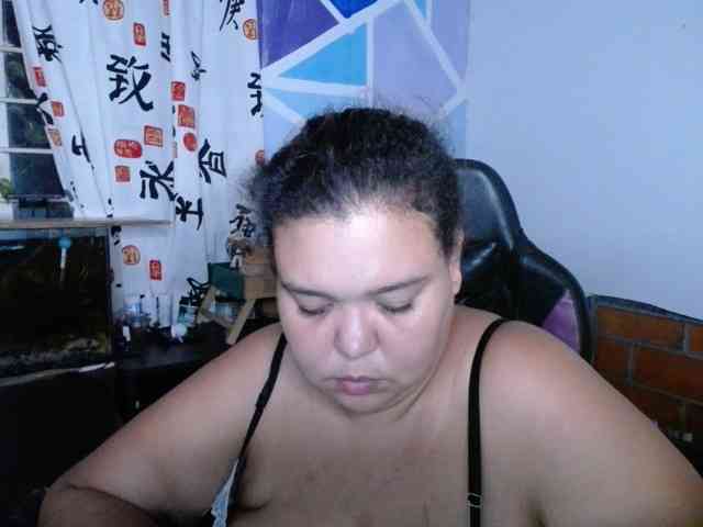 beautifulchubbyqueen webcam