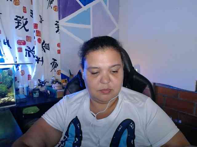 beautifulchubbyqueen webcam